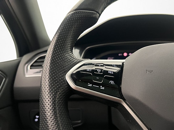 Volkswagen Tiguan Allspace 14 of 30
