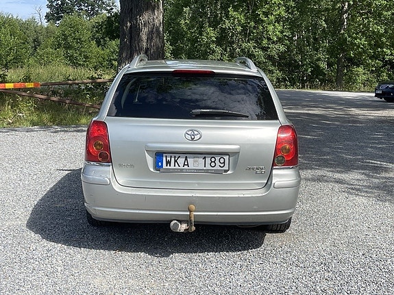 Toyota Avensis 6 of 19