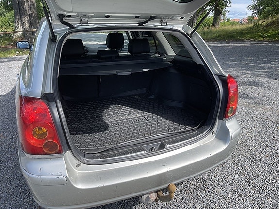Toyota Avensis 17 of 19