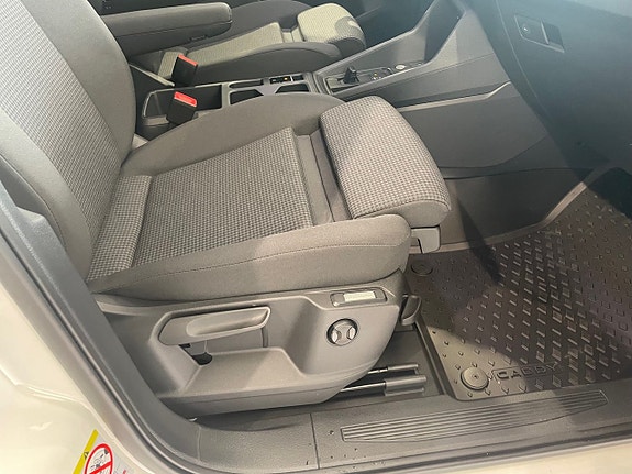 Volkswagen Caddy Maxi 3 of 3
