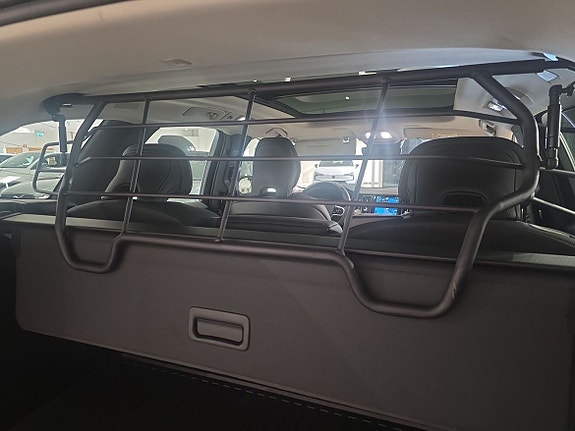 Volvo XC60 11 of 13