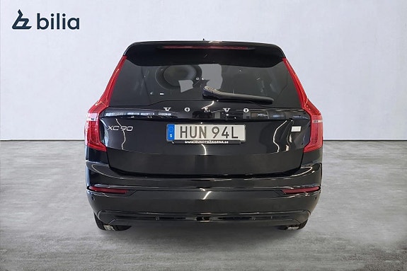 Volvo XC90 5 of 22