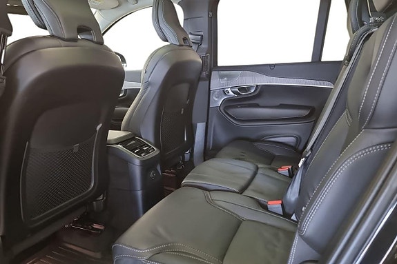 Volvo XC90 13 of 22