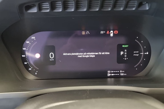 Volvo XC90 16 of 22
