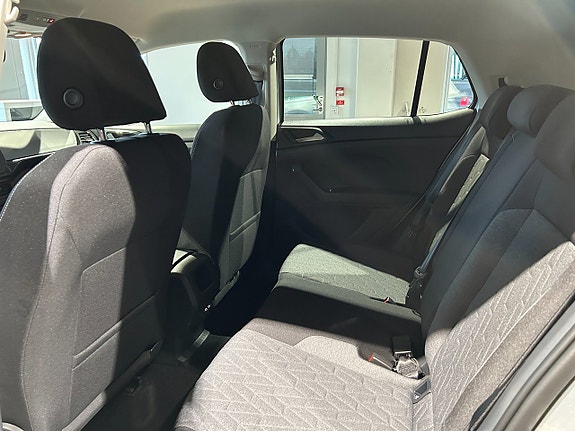 Volkswagen T-Cross 18 of 21