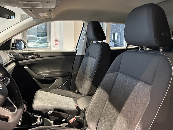 Volkswagen T-Cross 11 of 21