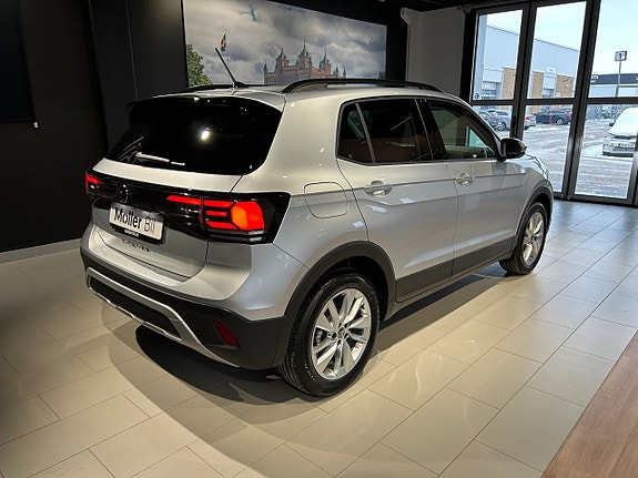 Volkswagen T-Cross 3 of 5