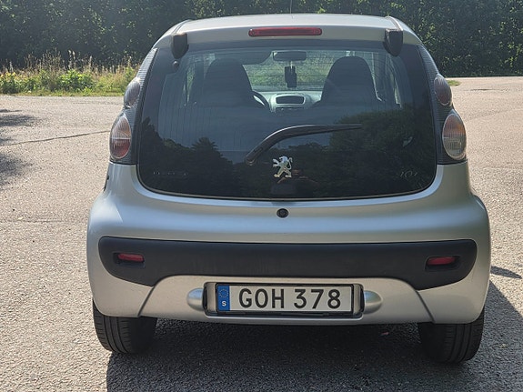 Peugeot 107 4 of 5