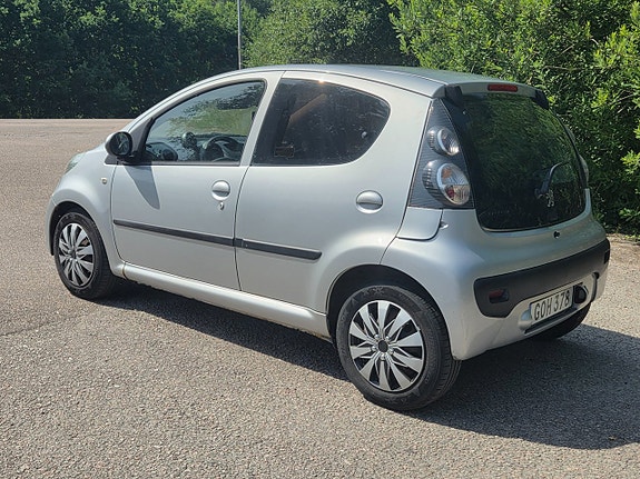 Peugeot 107 3 of 5