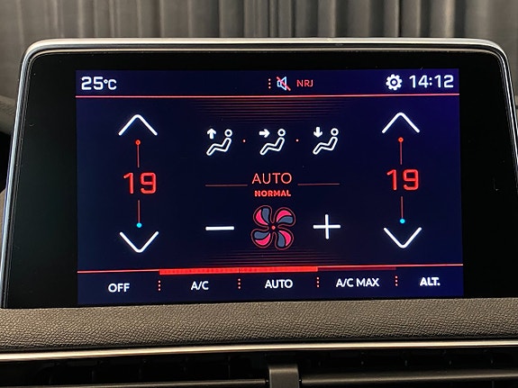 Peugeot 3008 13 of 30