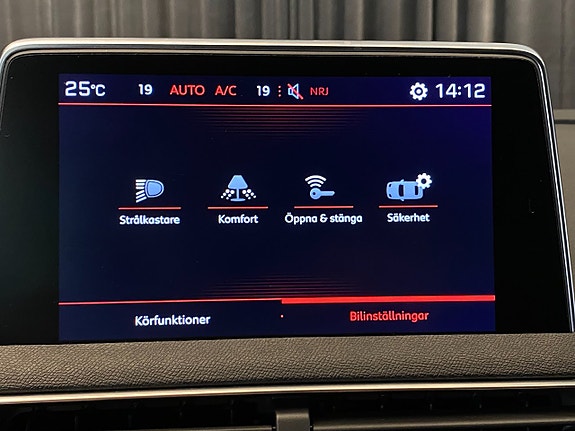 Peugeot 3008 16 of 30