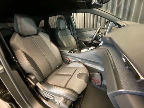 Peugeot 3008 8 of 30