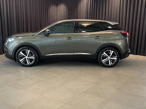 Peugeot 3008 3 of 5