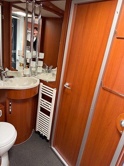 Frankia 840 Luxury Class 177hk Solcell Alde AC Ugn El-Taksäng Kedja 22 of 30
