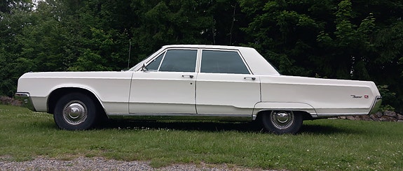Chrysler Newport 3 of 16