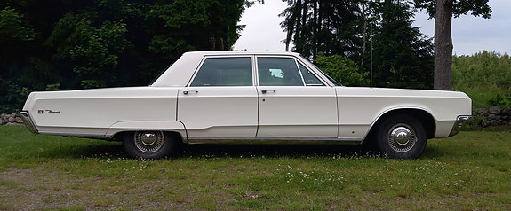 Chrysler Newport 9 of 16