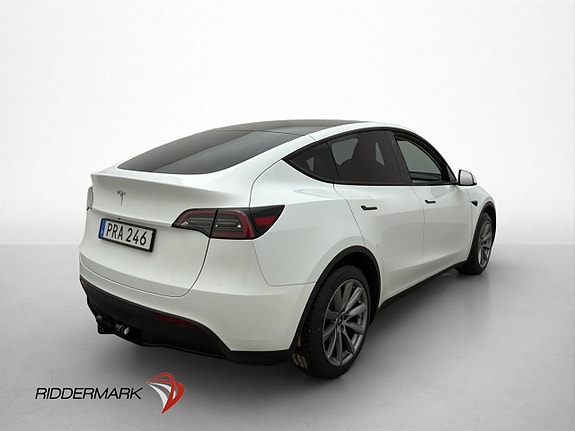 Tesla Model Y 9 of 30