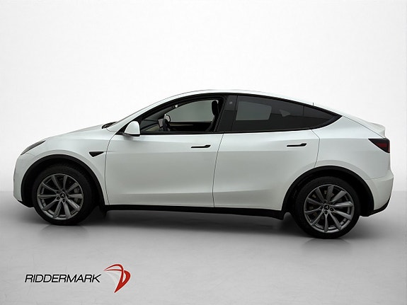 Tesla Model Y 5 of 5