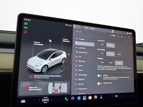 Tesla Model Y 23 of 30