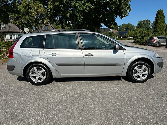 Renault Megane II 2 of 5