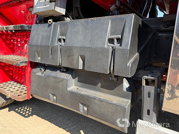 Tippbil Scania T143H V8 6x2 24 of 27
