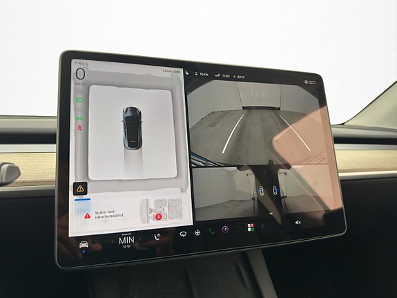 Tesla Model Y 19 of 30