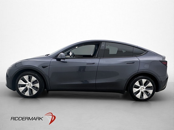 Tesla Model Y 5 of 5