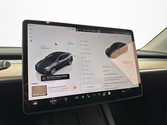 Tesla Model Y 26 of 30