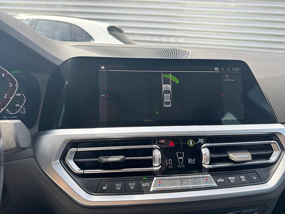 BMW 330e 22 of 27