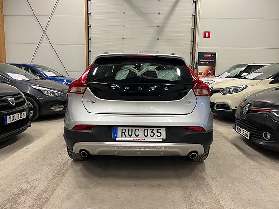 Volvo V40 Cross Country 4 of 5