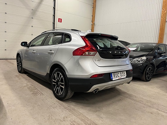Volvo V40 Cross Country 5 of 5