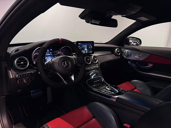 Mercedes-Benz AMG C63 S 17 of 28