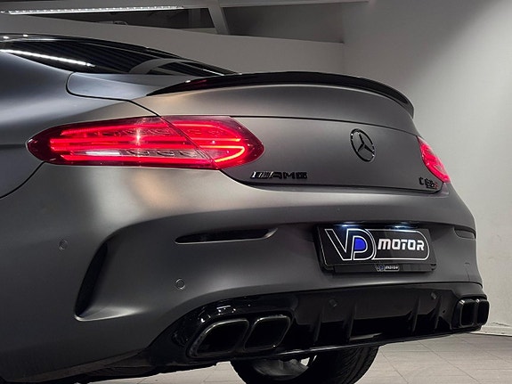 Mercedes-Benz AMG C63 S 15 of 28