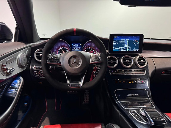 Mercedes-Benz AMG C63 S 16 of 28