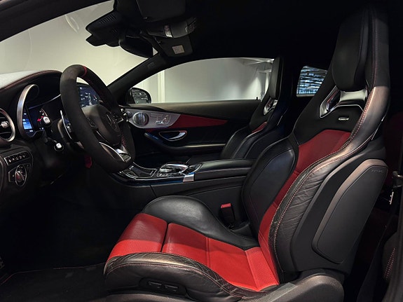 Mercedes-Benz AMG C63 S 18 of 28
