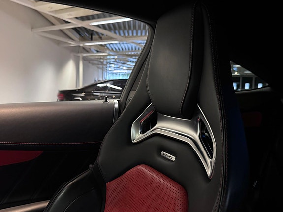 Mercedes-Benz AMG C63 S 21 of 28