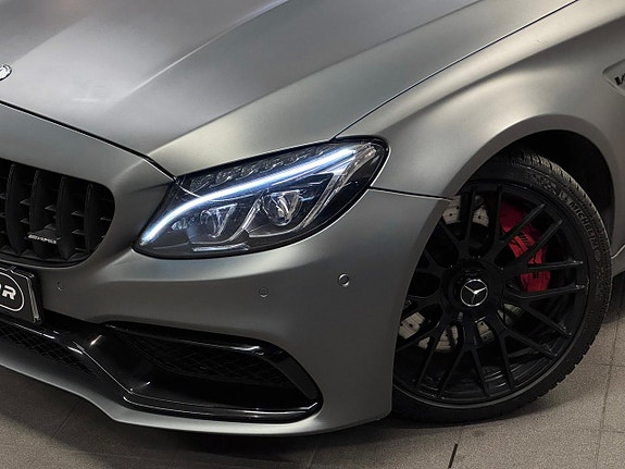 Mercedes-Benz AMG C63 S 13 of 28