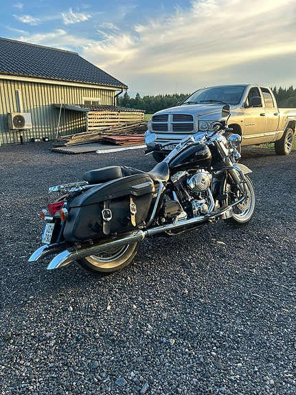 Harley-Davidson Road King Classic 2 of 4