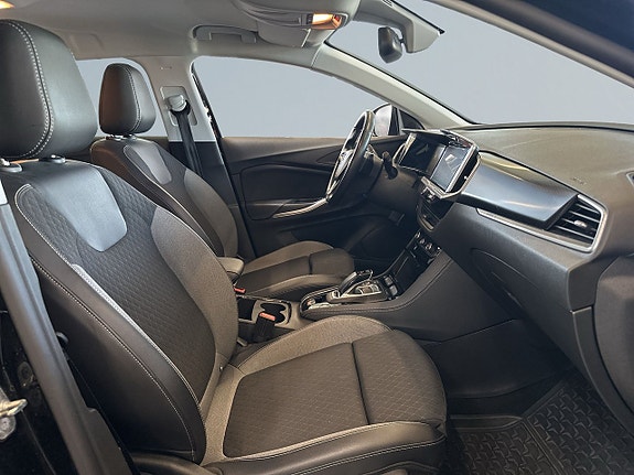 Opel Grandland X 10 of 23