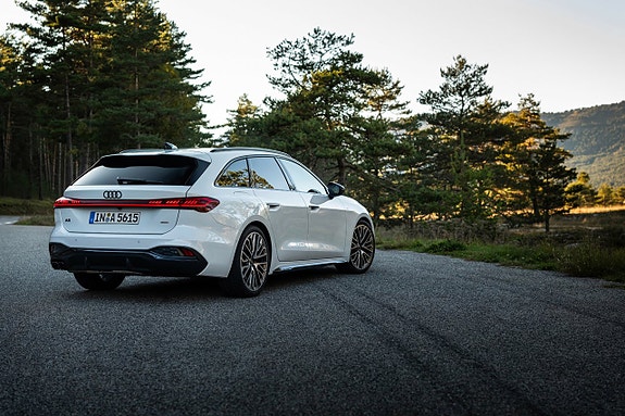 Audi A5 2 of 4