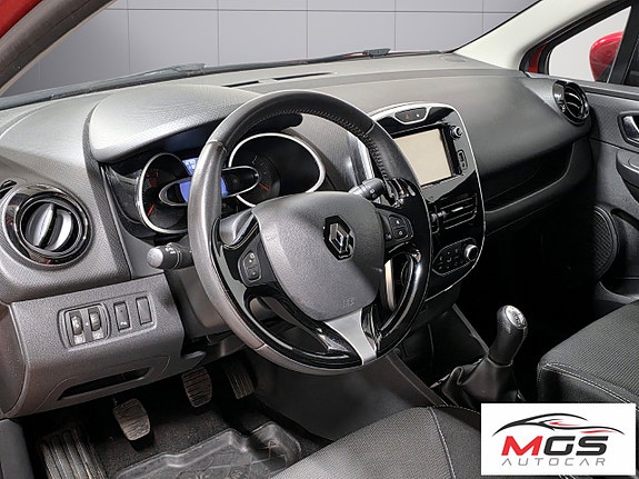 Renault Clio 15 of 23