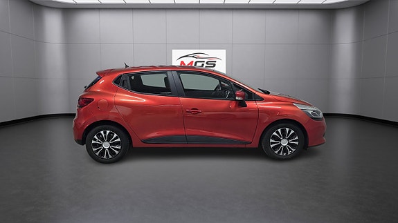 Renault Clio 6 of 23