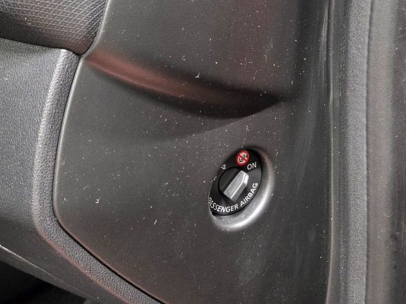 Renault Clio 19 of 23