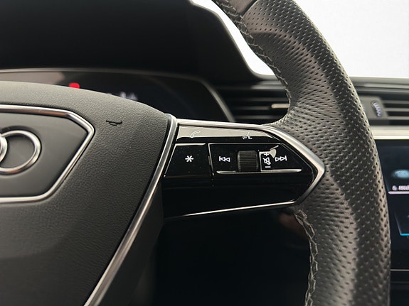 Audi Q8 e-tron 17 of 30