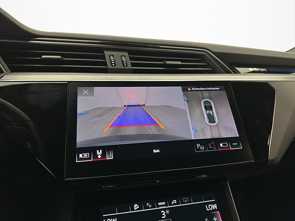 Audi Q8 e-tron 18 of 30