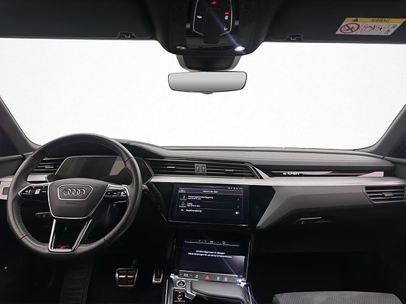 Audi Q8 e-tron 25 of 30