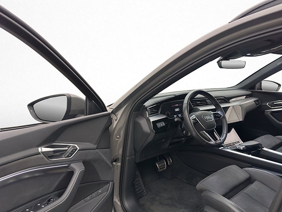 Audi Q8 e-tron 10 of 30