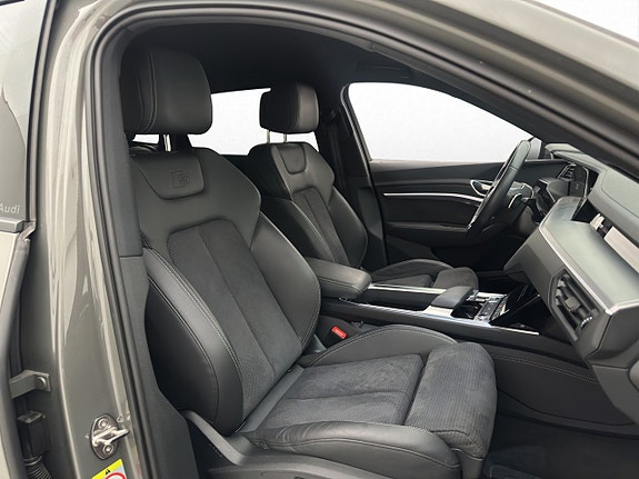 Audi Q8 e-tron 26 of 30