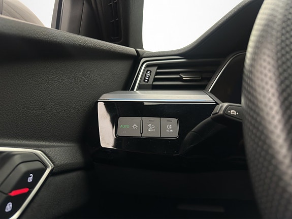Audi Q8 e-tron 14 of 30