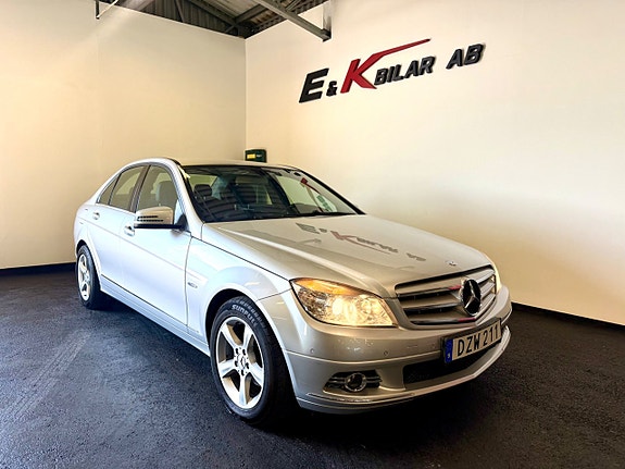 Mercedes-Benz C200 3 of 5